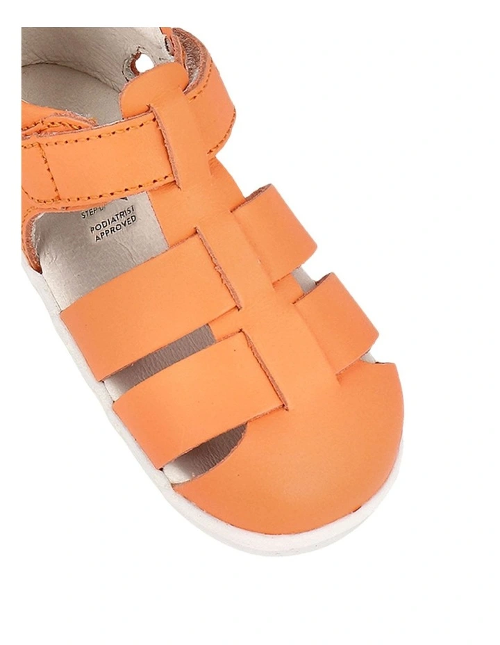 Step Up Qd Tidal Sandal Sandals In Apricot